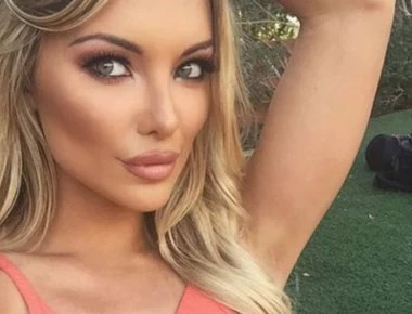 Lindsey Pelas: Κορμί «φωτιά» και αισθησιακές πόζες (φωτό)